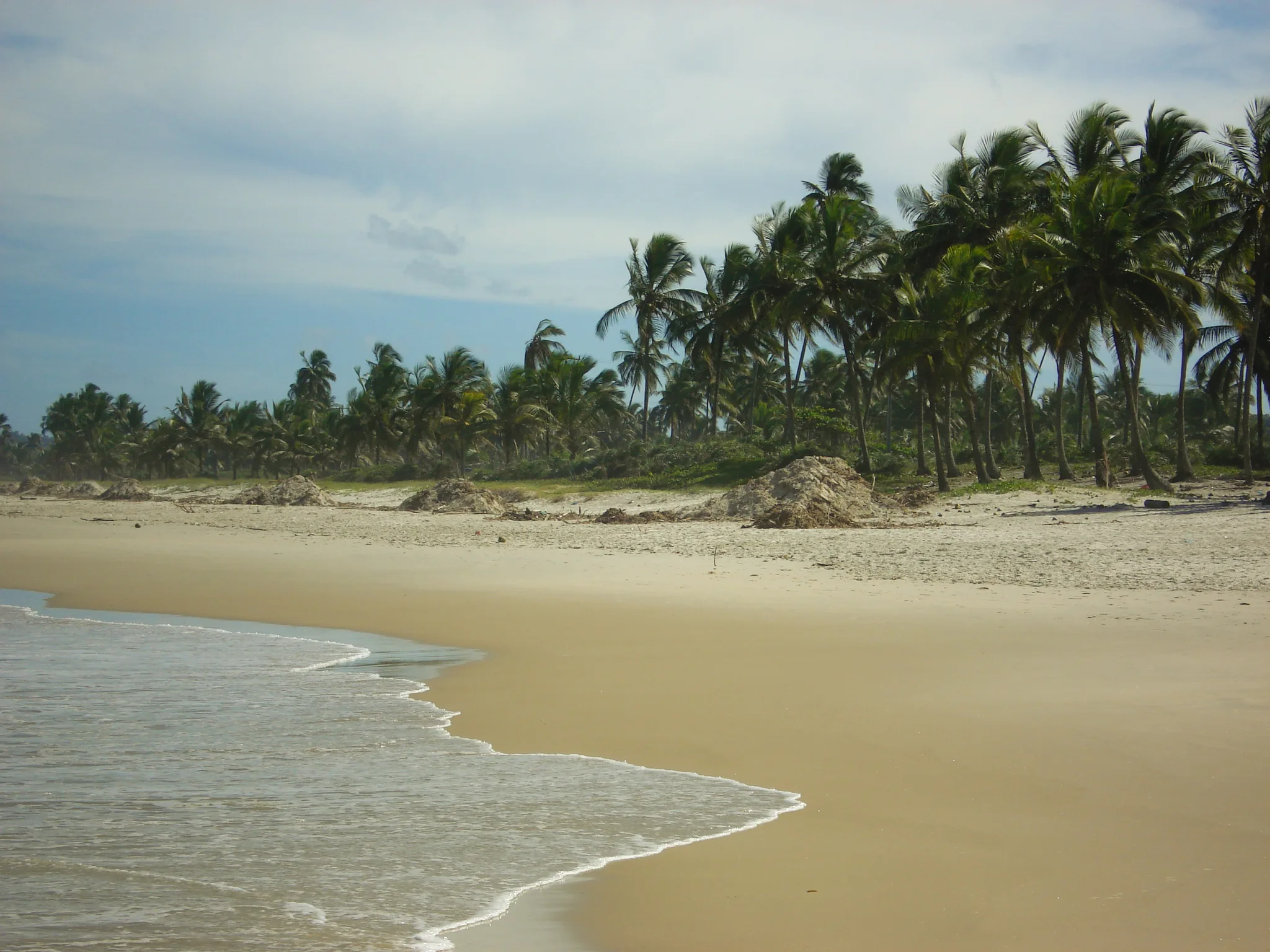 Praia de Olivença, no litoral sul de Ilhéus